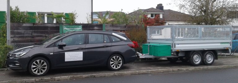 Auto mit Anhänger