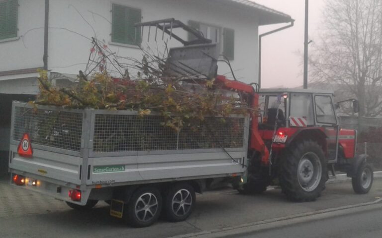 Traktor Hecklader Anhänger